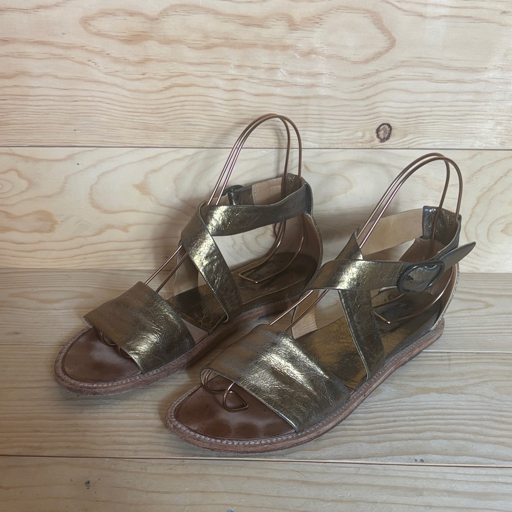 P.Monjo metallic‎ sandals size 40